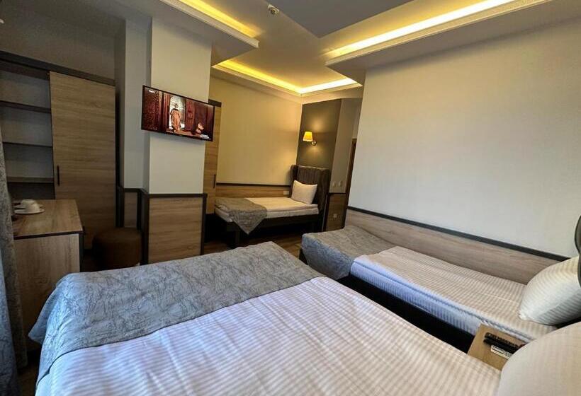 Pokój Czteroosobowy Superior, Ethnica Hotel Old City