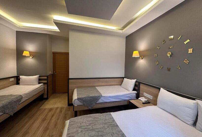 Pokój Czteroosobowy Superior, Ethnica Hotel Old City