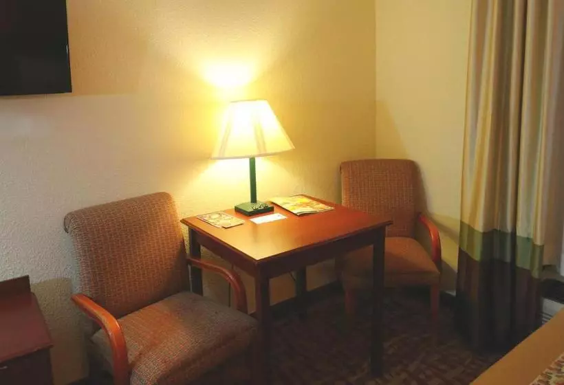 ２ダブルベッドのスタンダードルーム, Jefferson Inn Dandridge