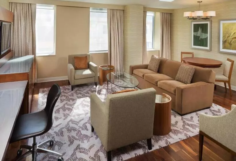 سوئیت با تخت بزرگ, The Westin Minneapolis