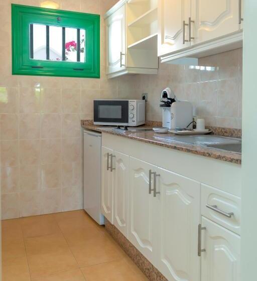 스탠다드 스튜디오, Hyde Park Lane