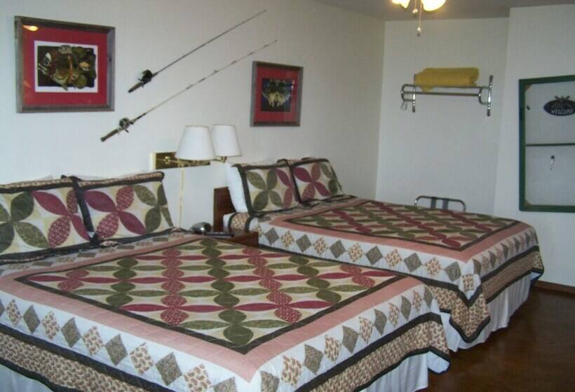 اتاق خانوادگی, Pointe West Resort Motel