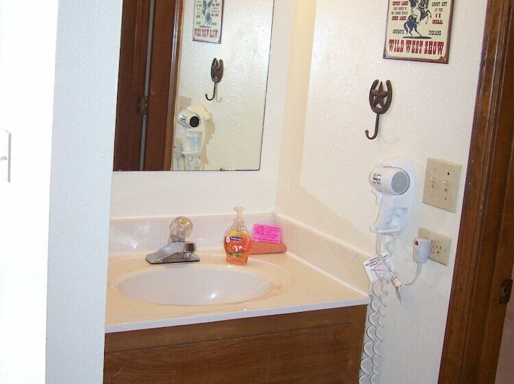 Standard Single Room Single Bed, Pointe West Resort Motel