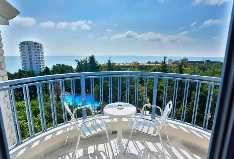 Standard Triple Room Sea View