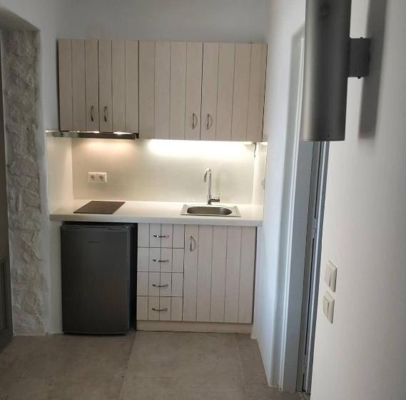 סוויטה דלוקס, Stagones Luxury Villas