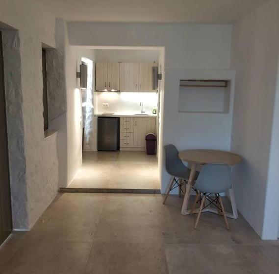 סוויטה דלוקס, Stagones Luxury Villas