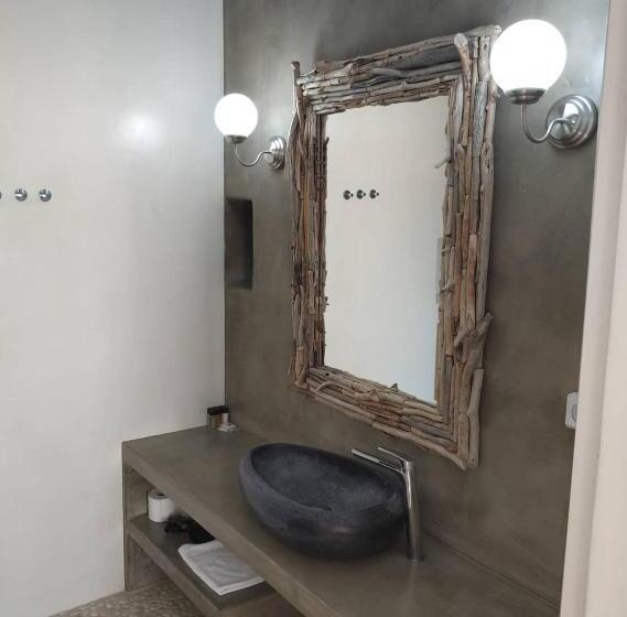 סוויטה דלוקס, Stagones Luxury Villas