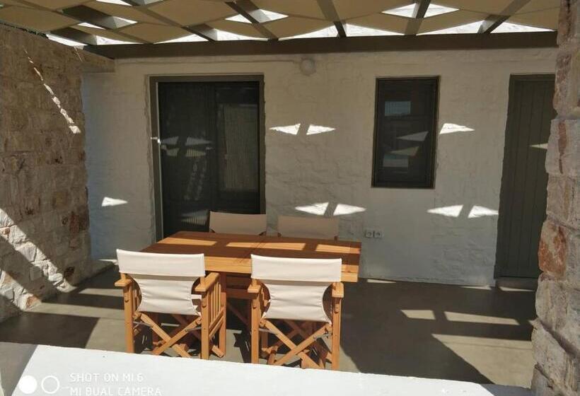 סוויטה דלוקס, Stagones Luxury Villas