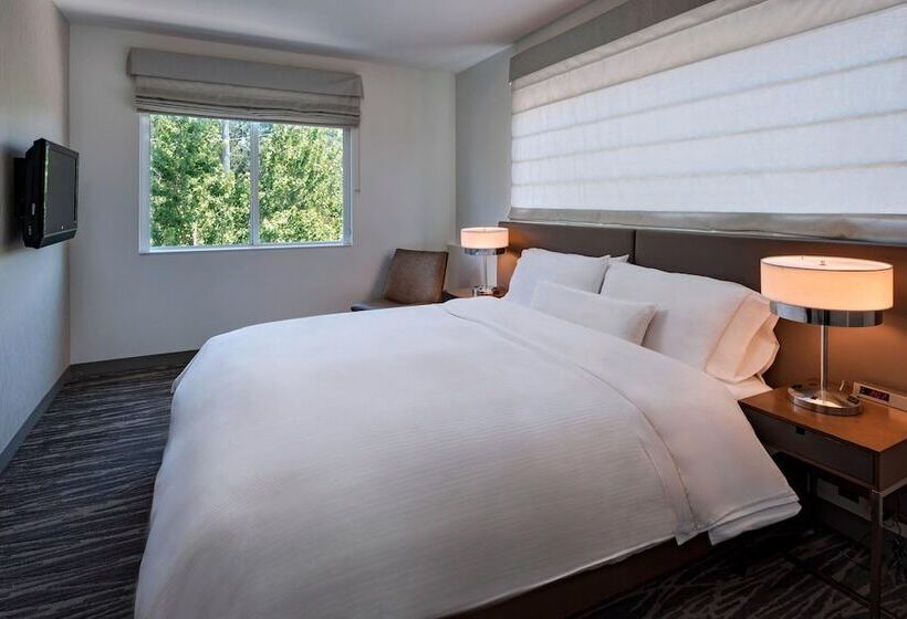 جناح, Element Houston Vintage Park