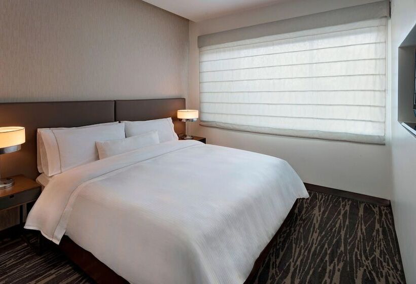 جناح, Element Houston Vintage Park