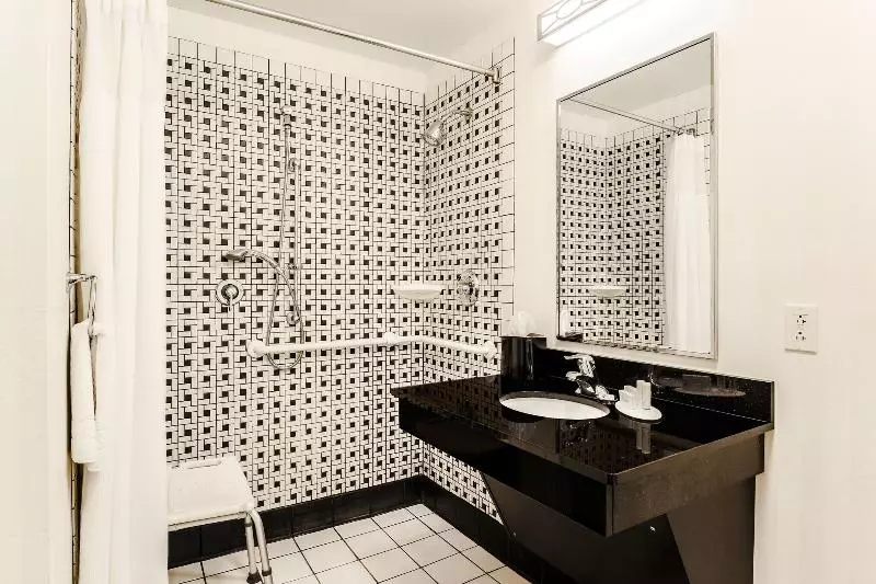 キングサイズベッドのスタンダードルーム, Fairfield By Marriott Wilkes Barre