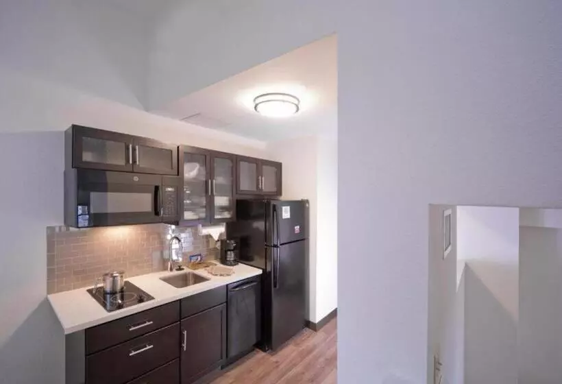 キングサイドベッドのスタンダードワンルーム, Candlewood Suites Baltimore   Inner Harbor, An Ihg