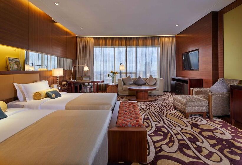 이그제큐티브 룸, Hj International