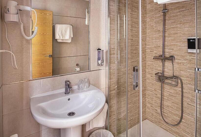 Номер Стандарт Трехместный, Hostal Real Aranjuez