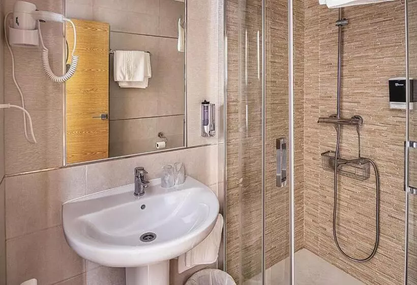 اتاق استاندارد سه نفره, Hostal Real Aranjuez