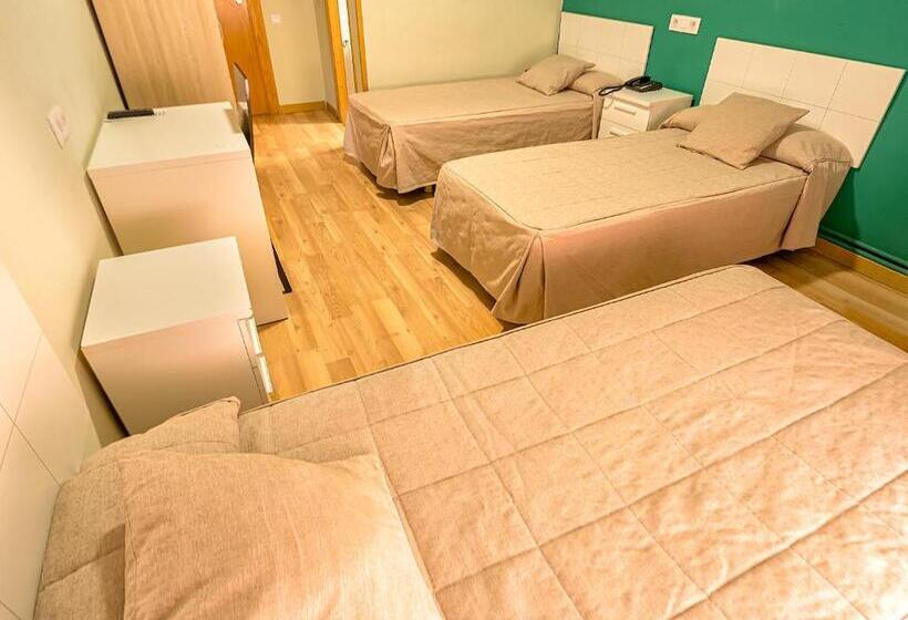 اتاق استاندارد سه نفره, Hostal Real Aranjuez