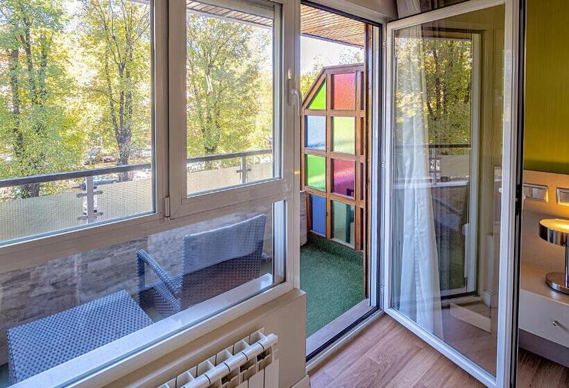 سوییت جونیور, Hostal Real Aranjuez