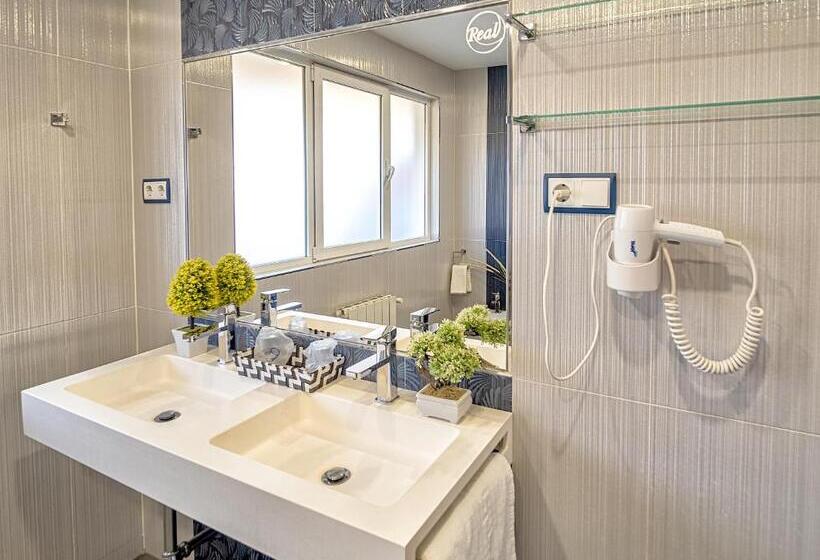 سوییت جونیور, Hostal Real Aranjuez