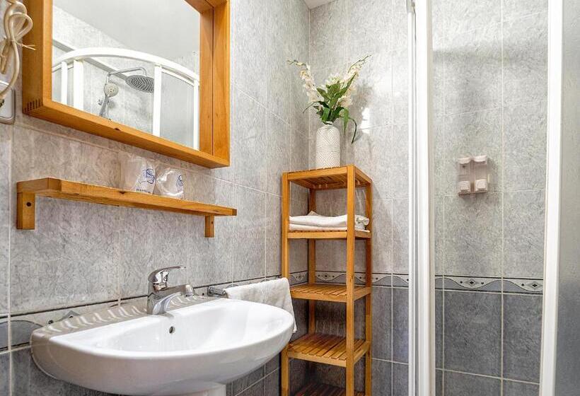 اتاق لوکس, Hostal Real Aranjuez