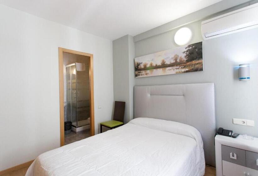 اتاق اکونومی یک تخته, Hostal Real Aranjuez