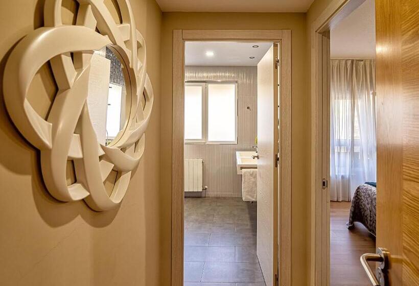 سوییت جونیور, Hostal Real Aranjuez