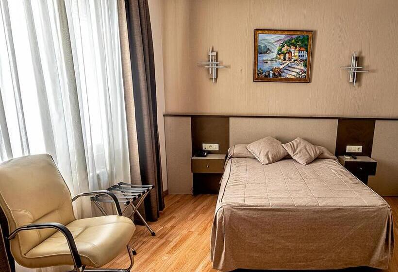 اتاق اکونومی, Hostal Real Aranjuez