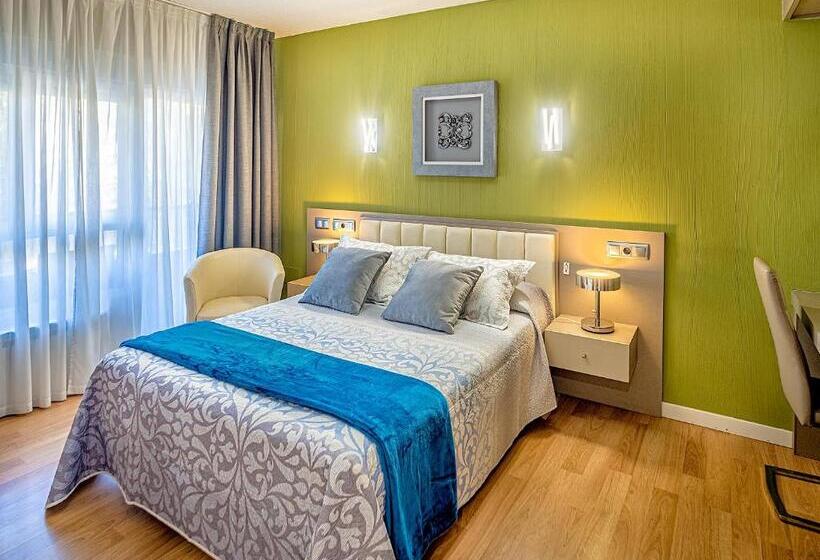 Полулюкс, Hostal Real Aranjuez