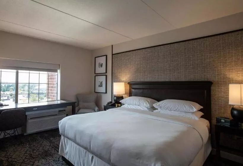 キングサイズベッドのクラブルーム, Sheraton Chicago Northbrook