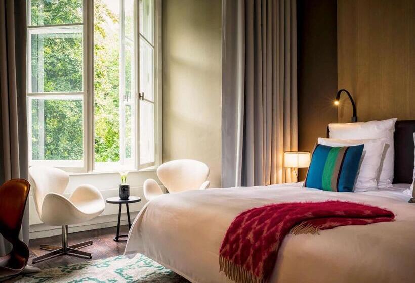 Standardzimmer Kingsize Bett, SO/ Berlin Das Stue