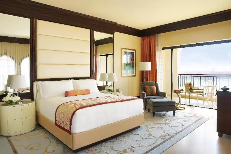 エクゼクティブスイート, The Ritzcarlton Abu Dhabi  Grand Canal