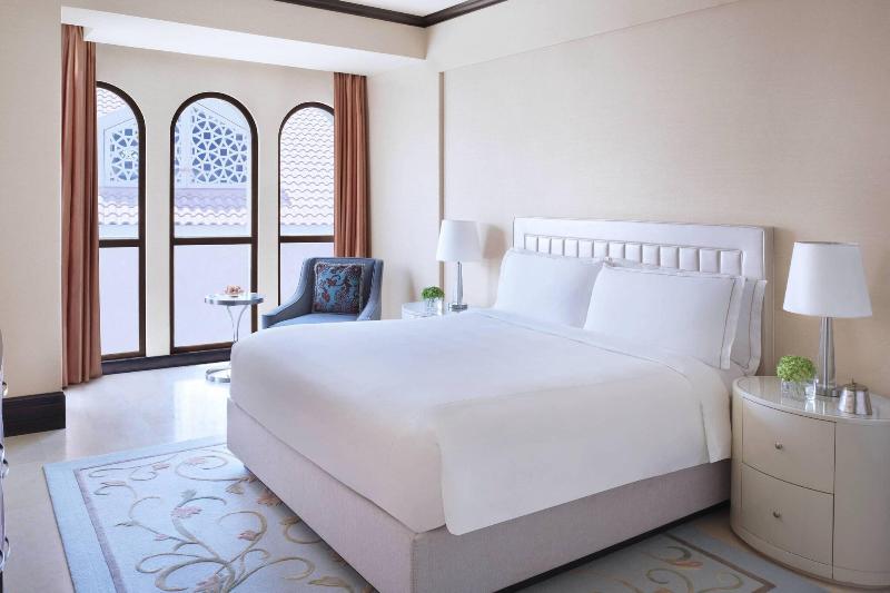 Люкс, The Ritzcarlton Abu Dhabi  Grand Canal