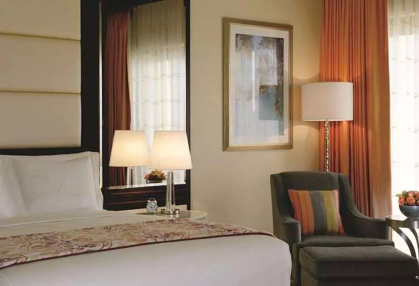 バルコニー付きデラックスルーム, The Ritzcarlton Abu Dhabi  Grand Canal