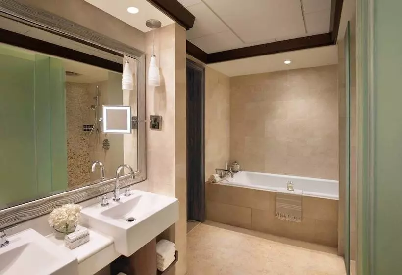 スタンダードルーム, The Ritzcarlton Abu Dhabi  Grand Canal