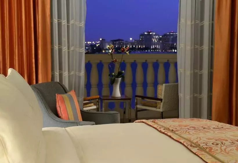 スタンダードルーム, The Ritzcarlton Abu Dhabi  Grand Canal