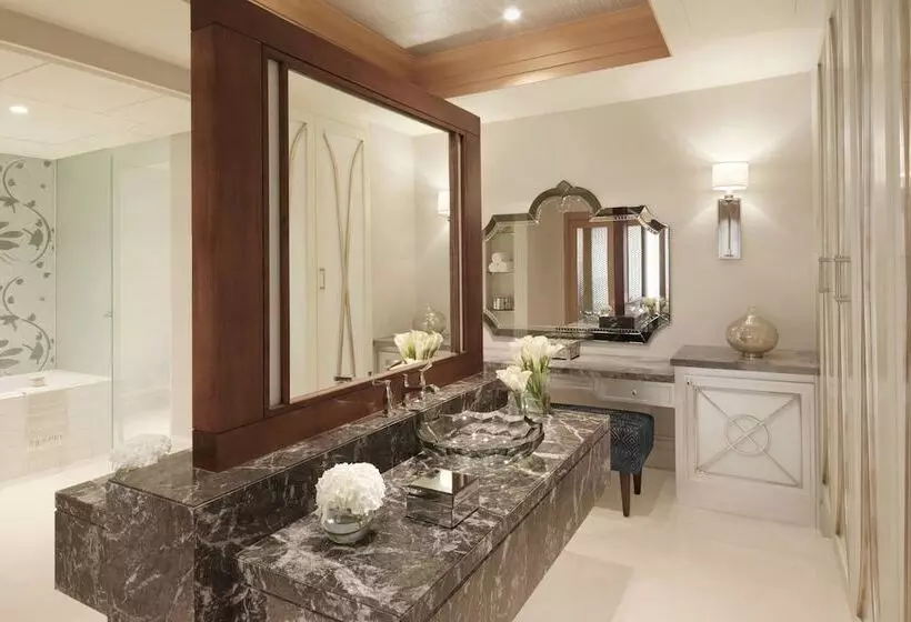 クラブスイート, The Ritzcarlton Abu Dhabi  Grand Canal