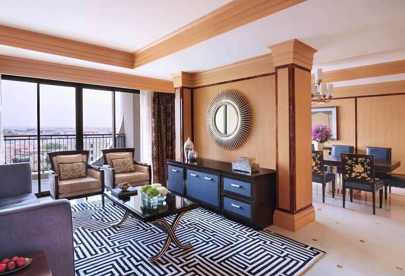 Люкс Клуб, The Ritzcarlton Abu Dhabi  Grand Canal