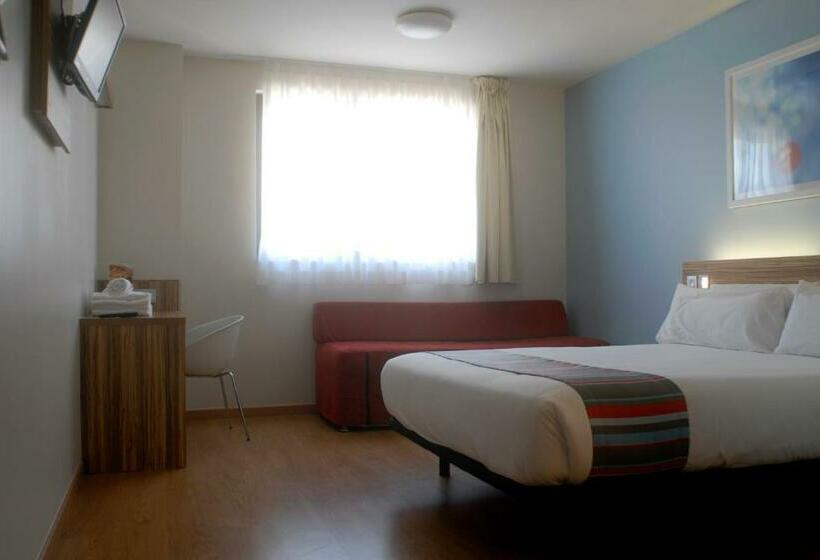 Семейный Номер, Travelodge Barcelona Poblenou
