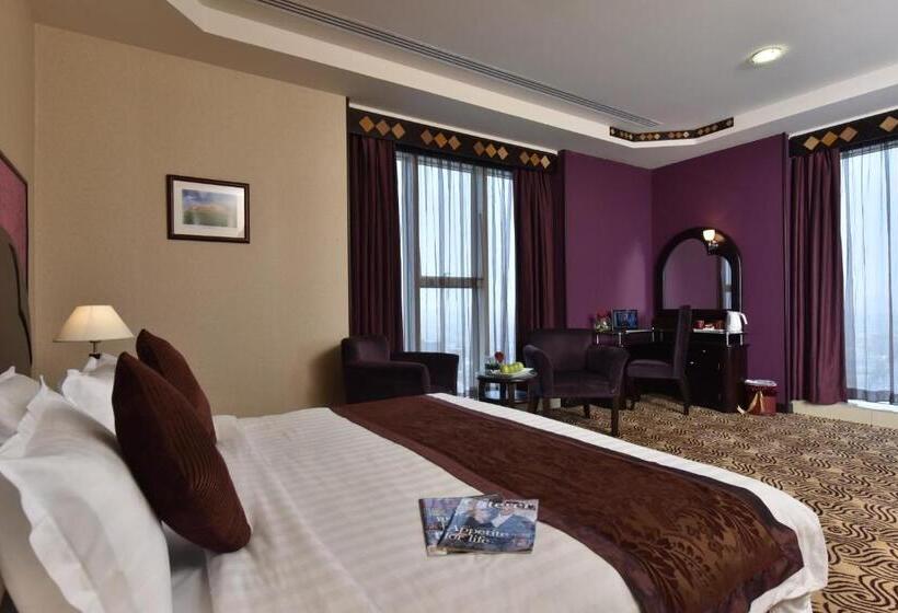 جناح جونيور, Awaliv International