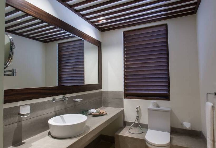 디럭스 룸, Colombo Court Hotel & Spa