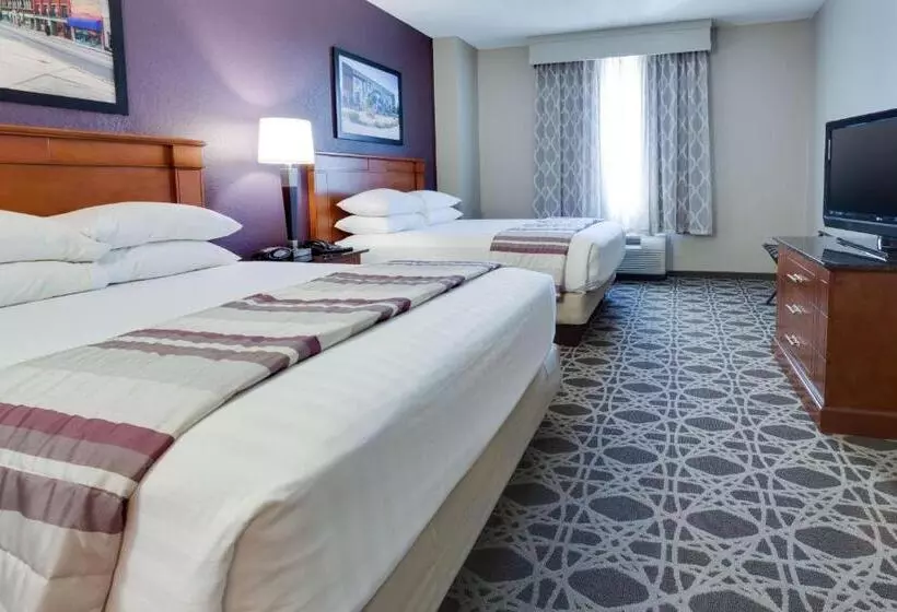 身障者適用スイートルーム, Drury Inn & Suites Middletown Franklin
