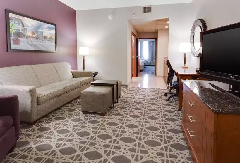 スイート, Drury Inn & Suites Middletown Franklin