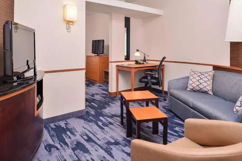 キングサイドベッドのスタンダードワンルーム, Fairfield Inn & Suites Raleighdurham Airport/brier Creek