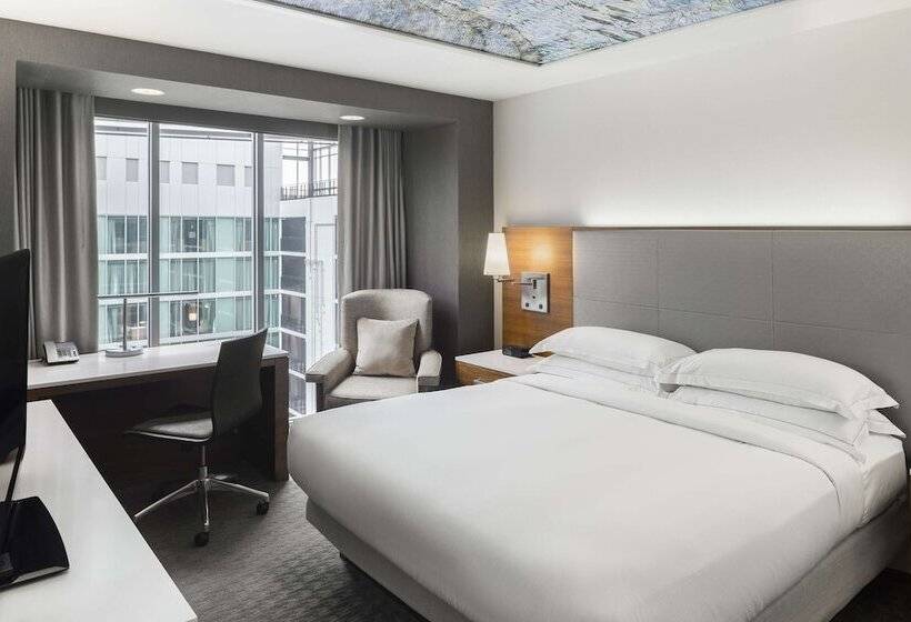 חדר סטנדרט, מיטת קינג, מותאם לאדם עם מוגבלויות, Hilton Columbus Downtown