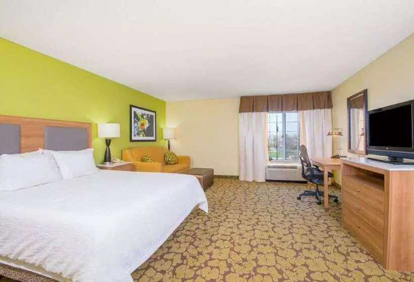 キングサイズベッドのスタンダードルーム, Hilton Columbus Downtown