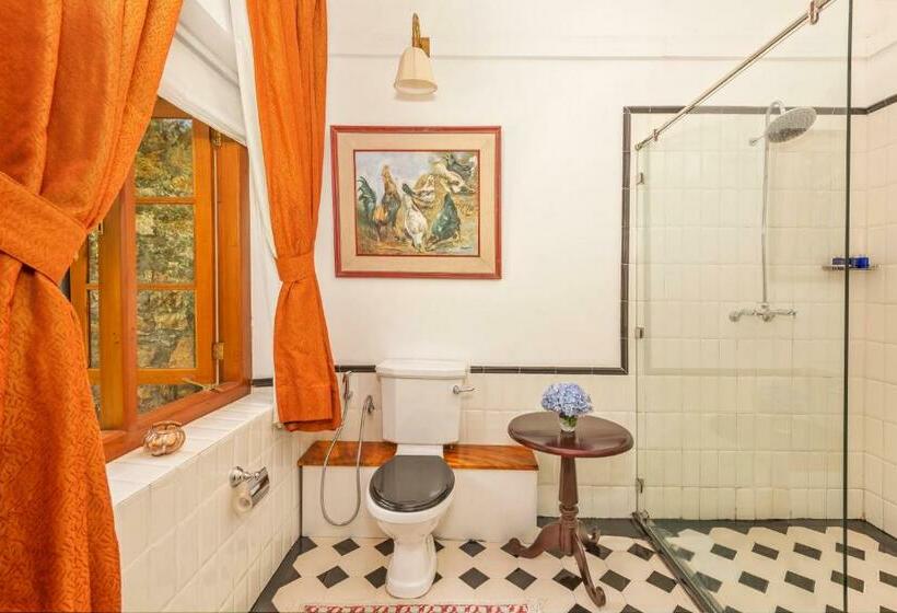 디럭스 룸, Jetwing Warwick Gardens