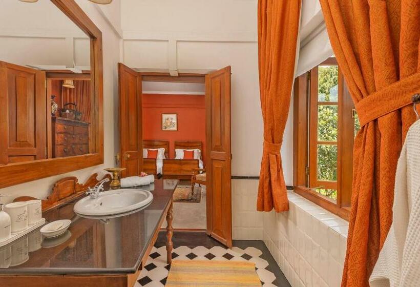 디럭스 룸, Jetwing Warwick Gardens