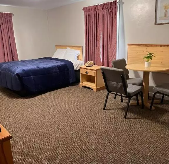 スタンダードシングルルーム, Oswego Inn