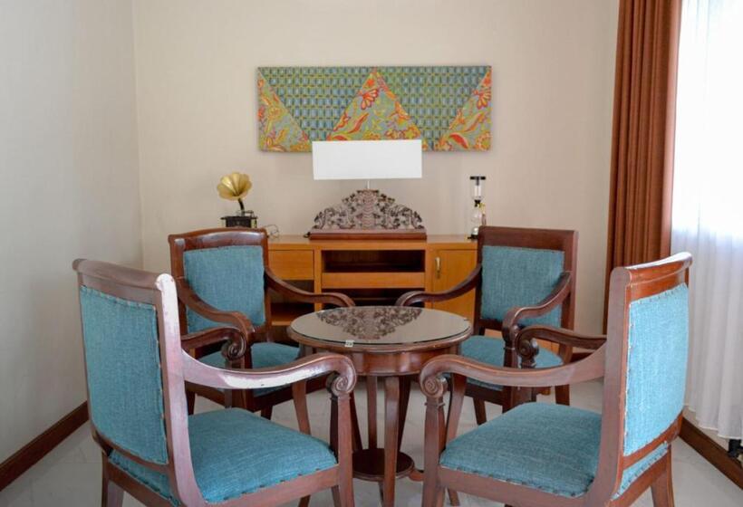 جناح, Royal Brongto