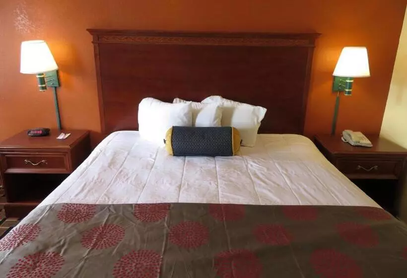 キングサイズベッドのスタンダードルーム, Royal Crest Motel