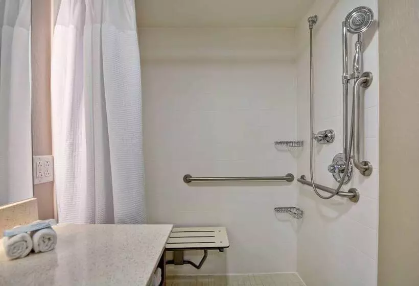 スタンダードスタジオ, Springhill Suites By Marriott Cincinnati Midtown